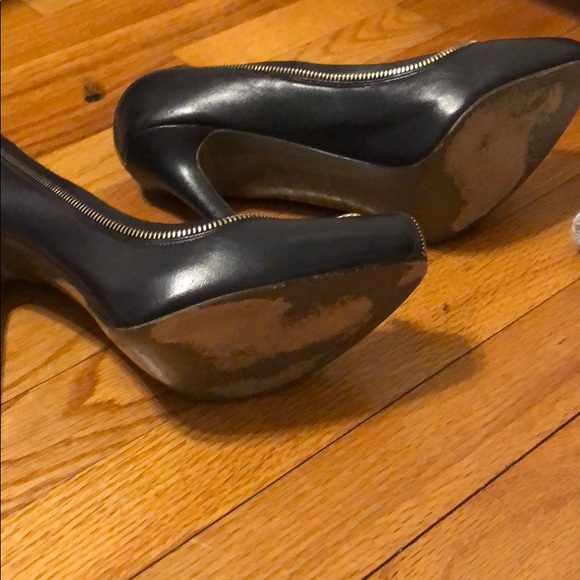 Black Versace heels - Picture 7 of 8